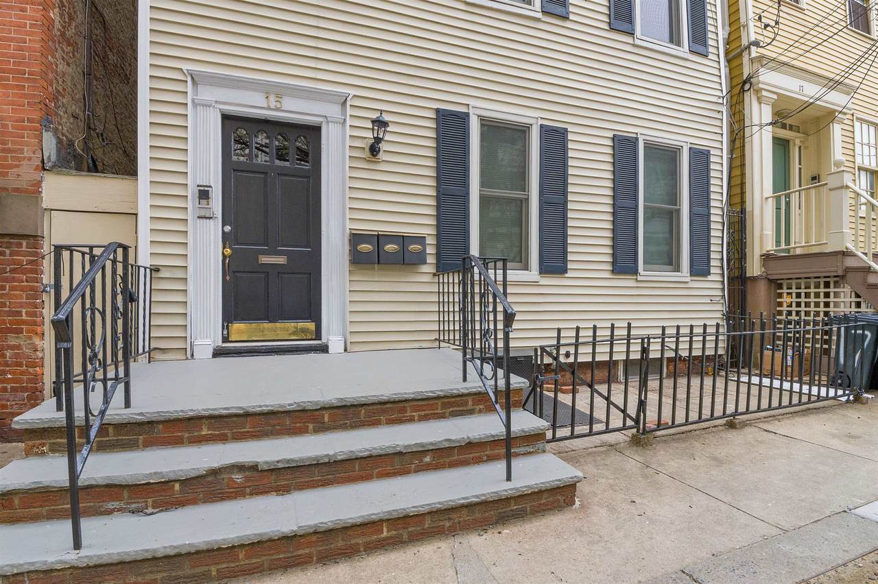 15 Wayne St - Photo 1