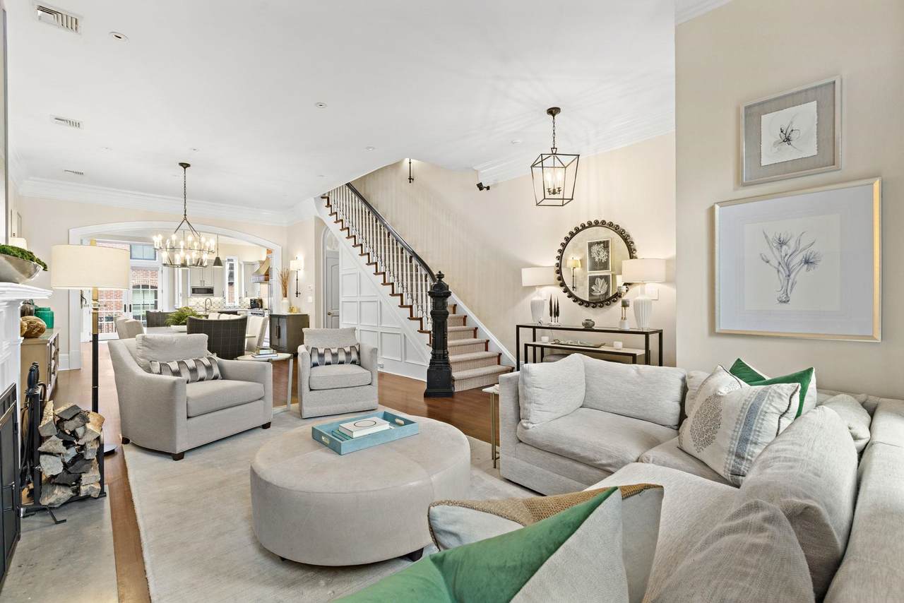 630 Hudson St - Photo 1