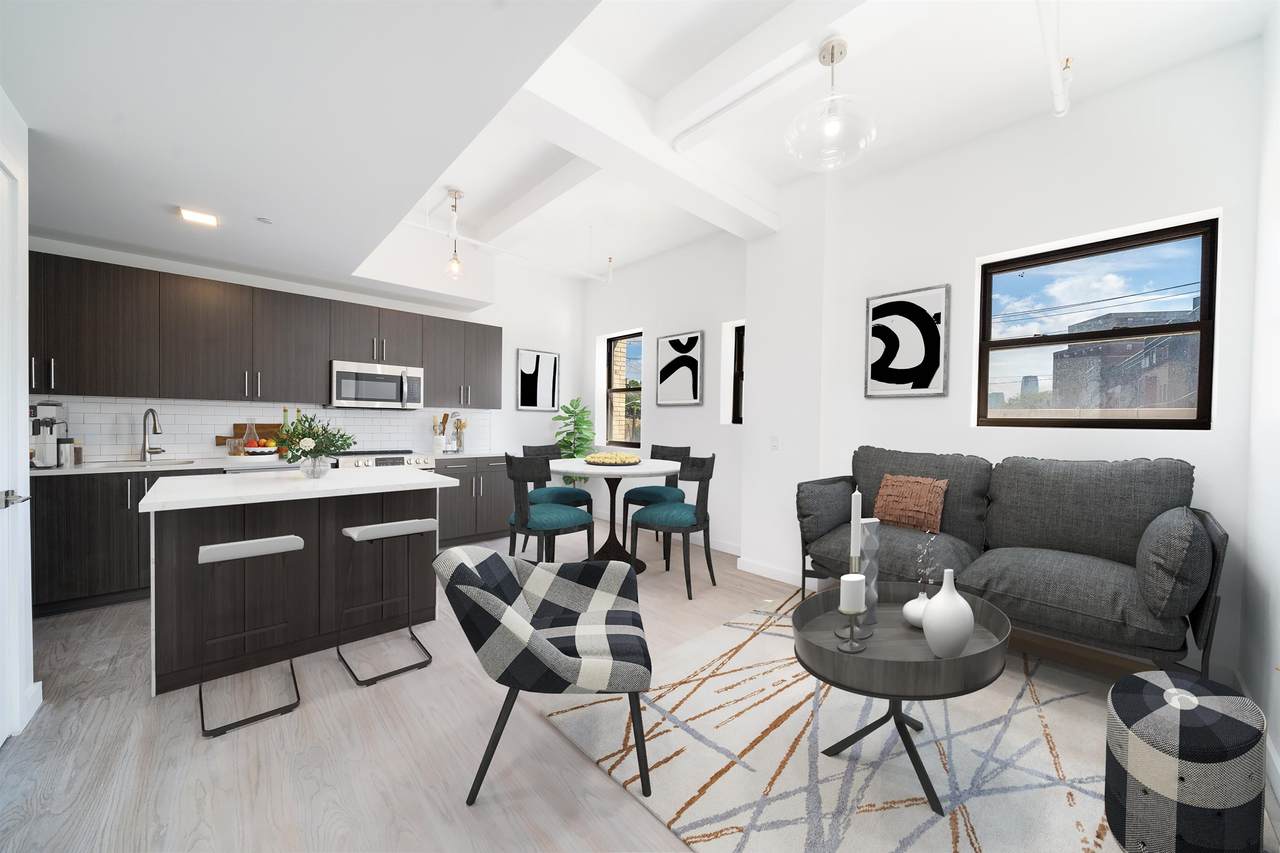 201 Cornelison Ave - Photo 1