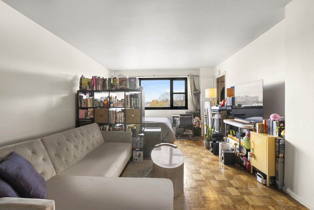 6515 Blvd East - Photo 1