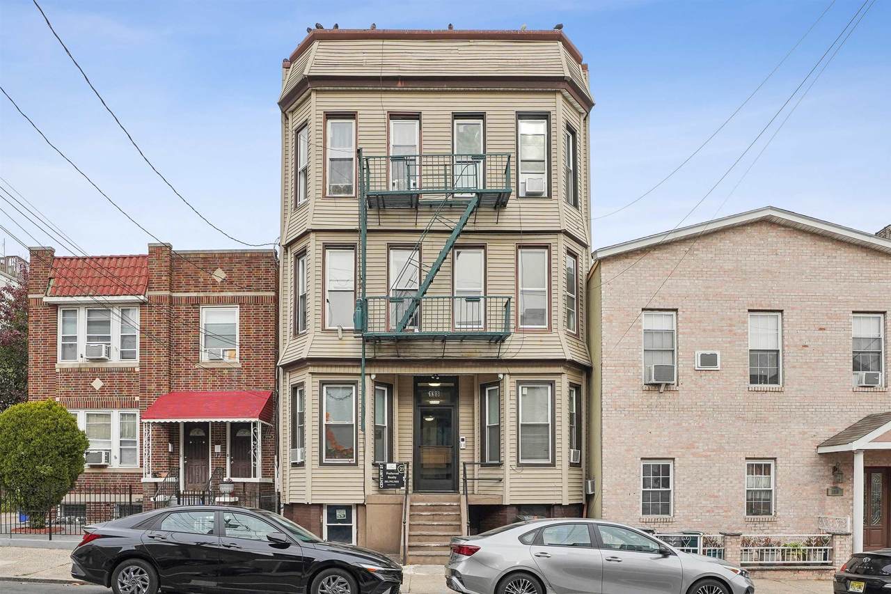 198 Griffith St - Photo 1