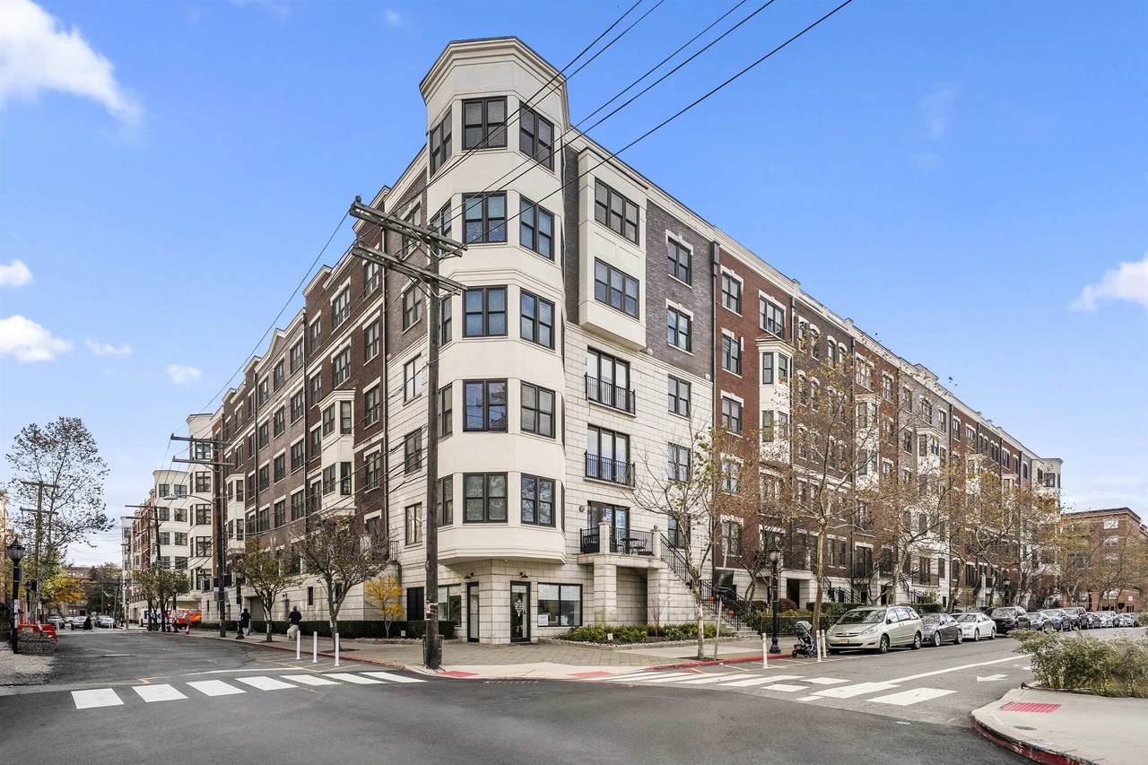 1200 Grand St - Photo 1