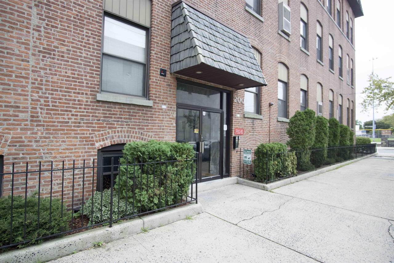 200 Central Ave - Photo 1
