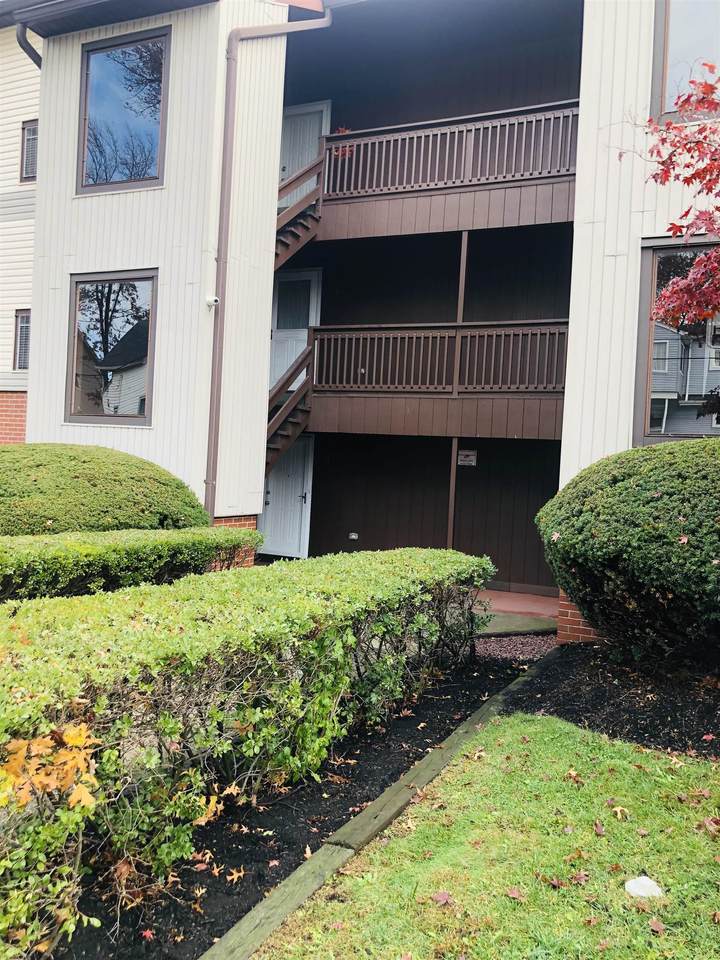 4 Green Valley Ct - Photo 1