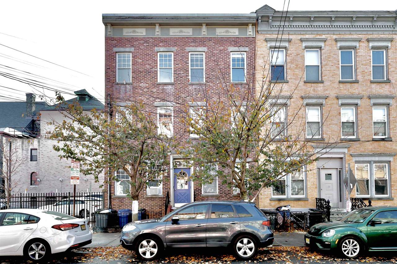 345 7TH ST - Photo 1