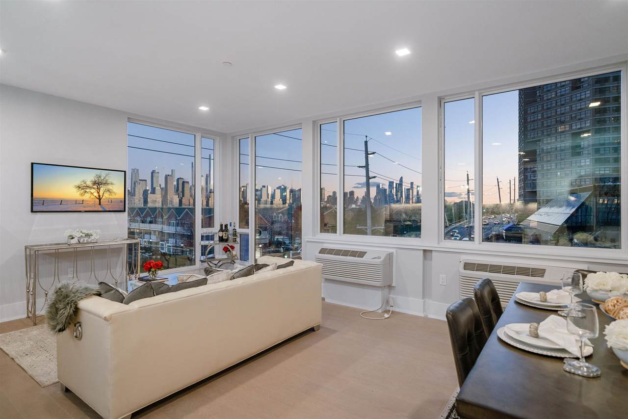 7101 River Rd - Photo 1