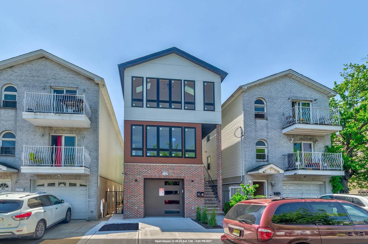 85 Myrtle Ave - Photo 1