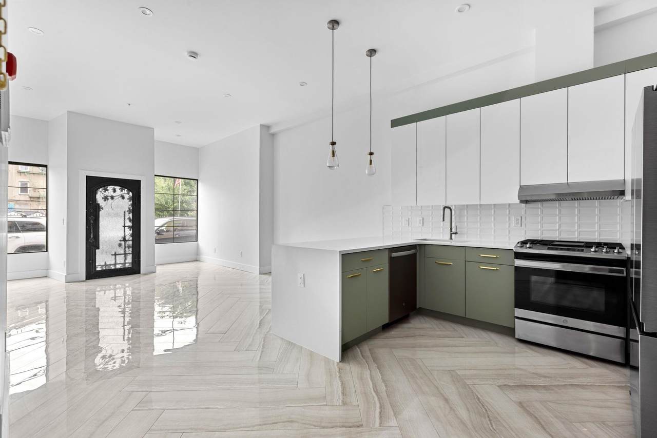 322 3RD ST - Photo 1