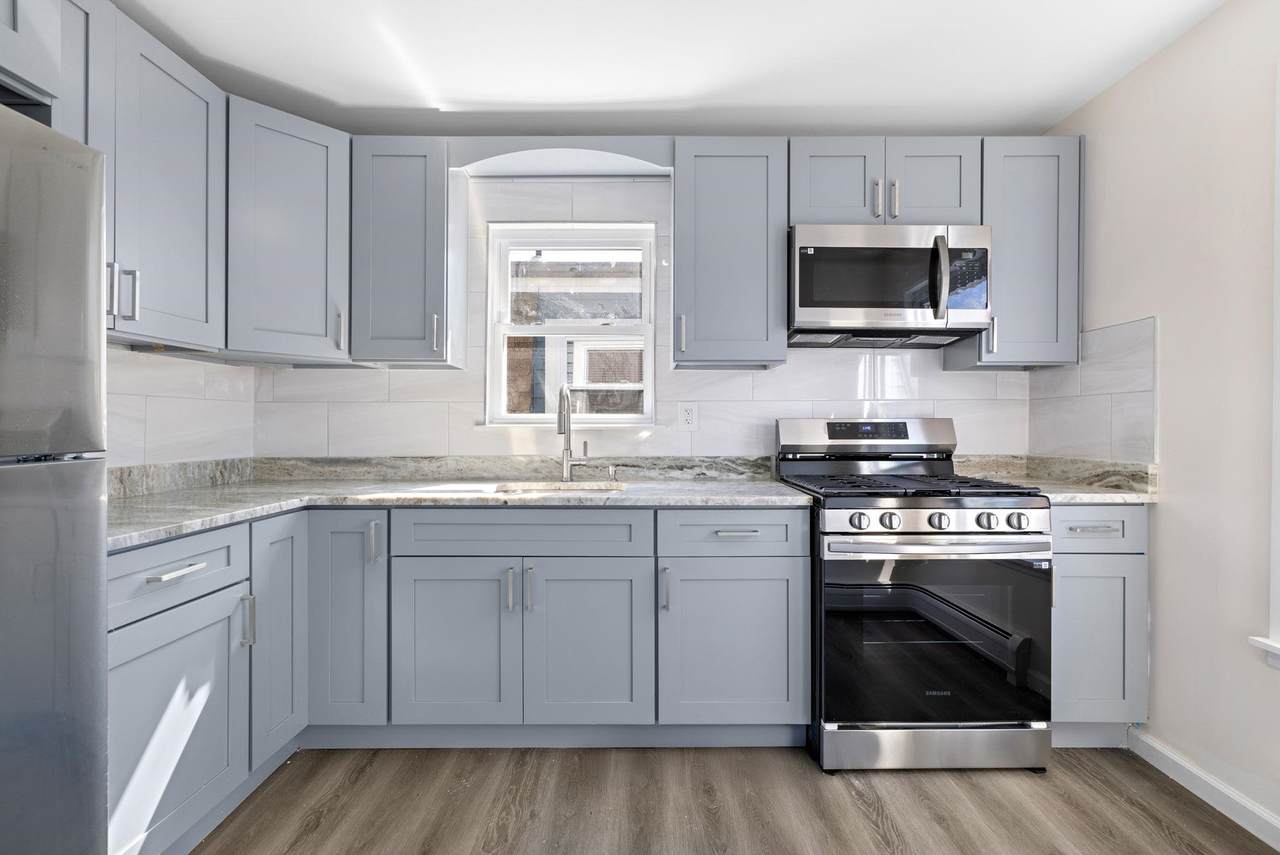 35 W 23RD ST - Photo 1