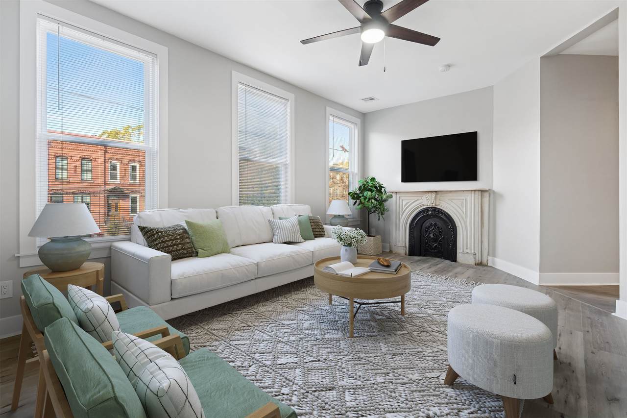 324 Pacific Ave - Photo 1