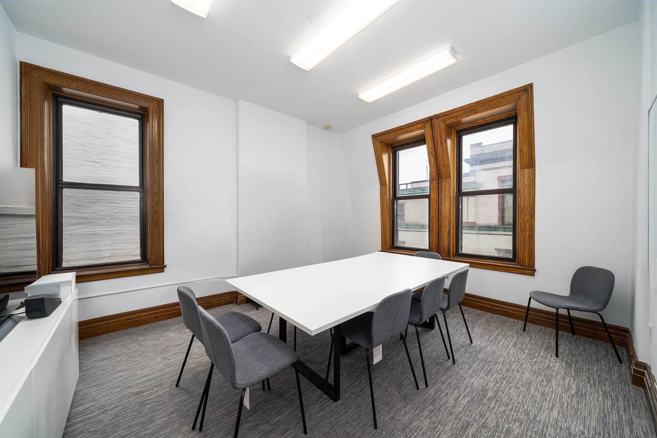 84 Washington St - Photo 1