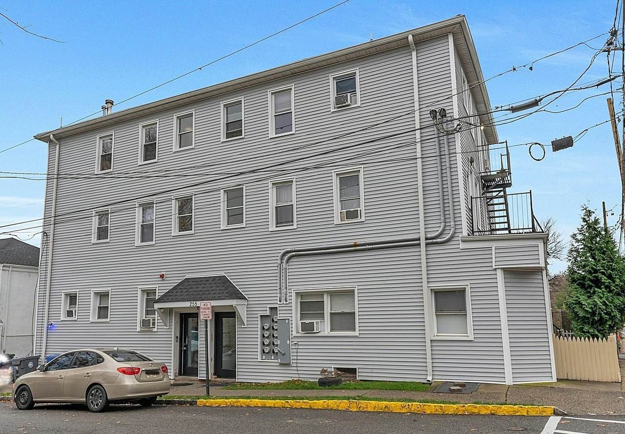 255 Lafayette Pl - Photo 1