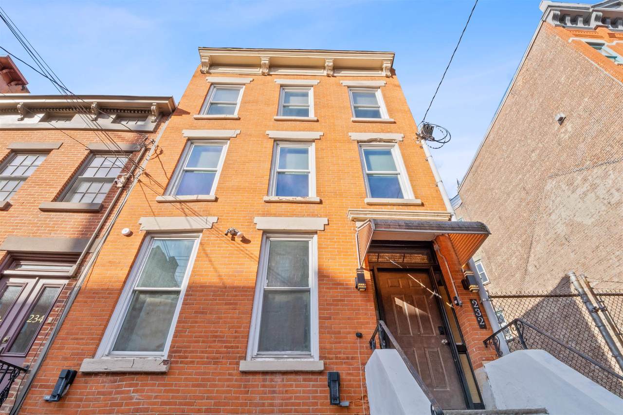 232 1ST ST - Photo 1