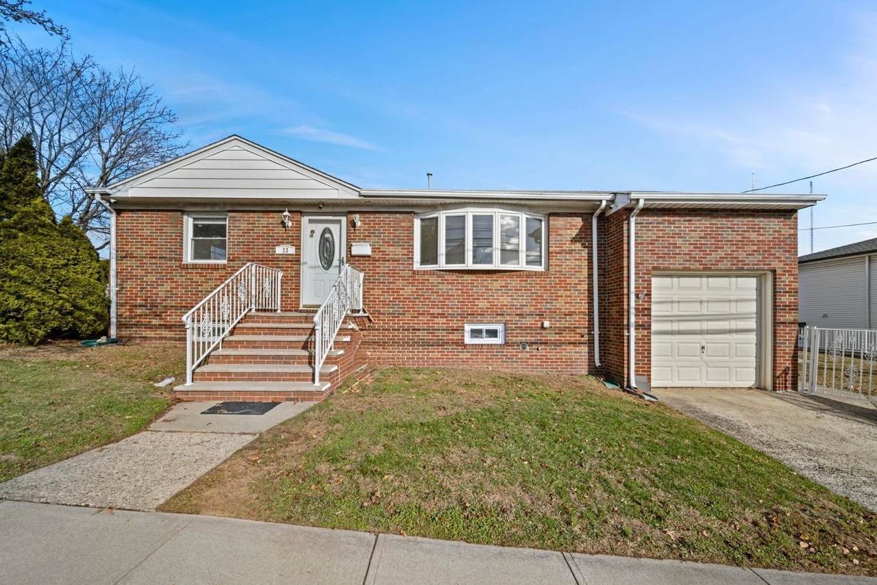 23 Arn Terrace - Photo 1