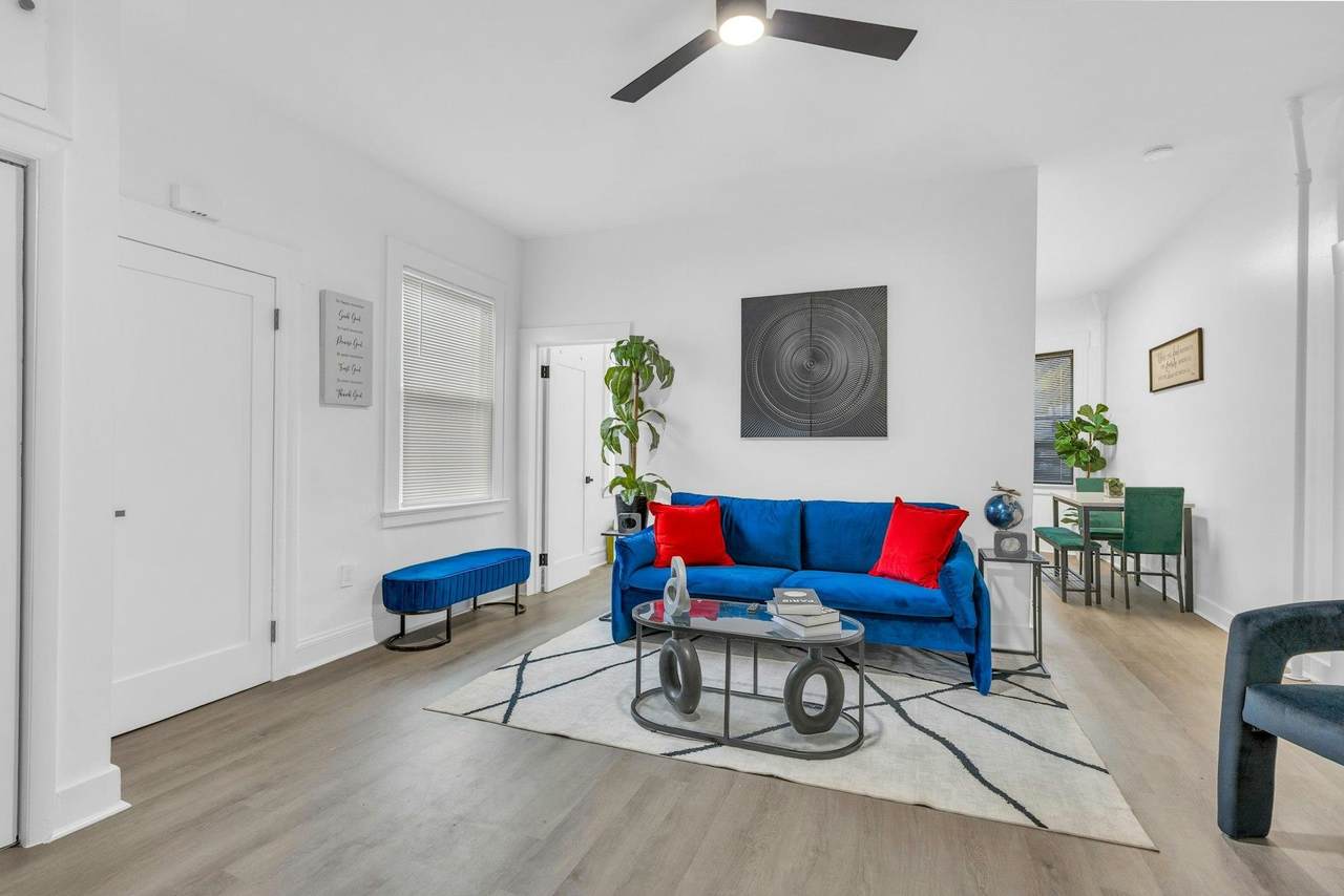 68 Pine St - Photo 1