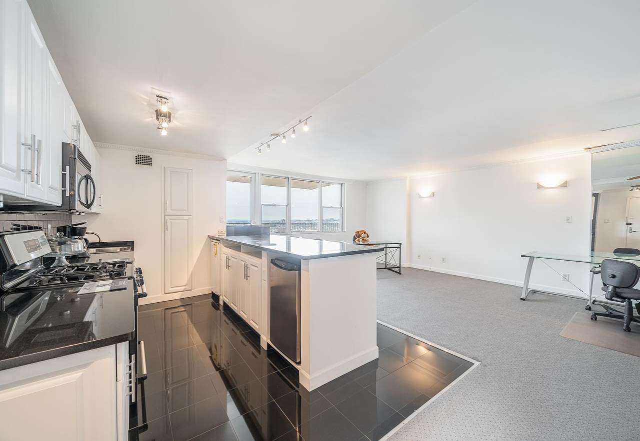 6040 Blvd East - Photo 1