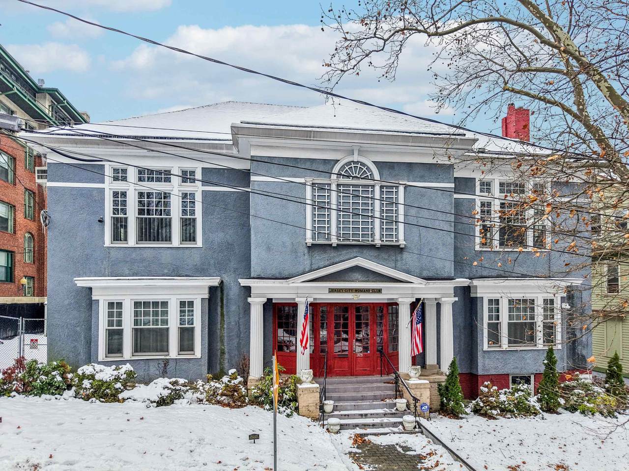 375 Fairmount Ave - Photo 1