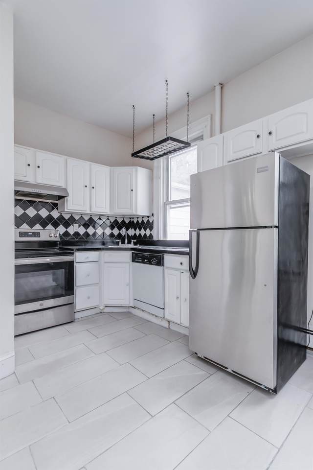 37 Pamrapo Ave - Photo 1