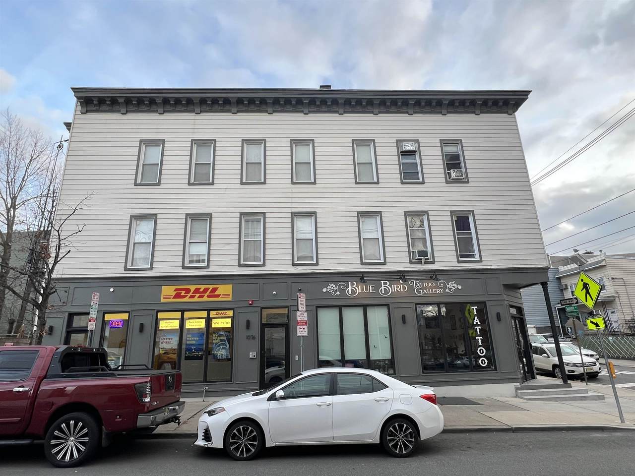 1074-1080 Summit Ave - Photo 1