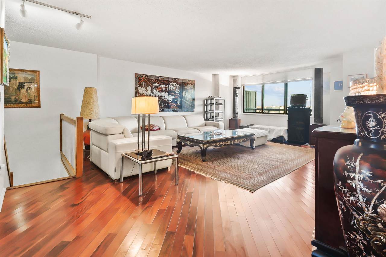 401 Harmon Cove Tower - Photo 1