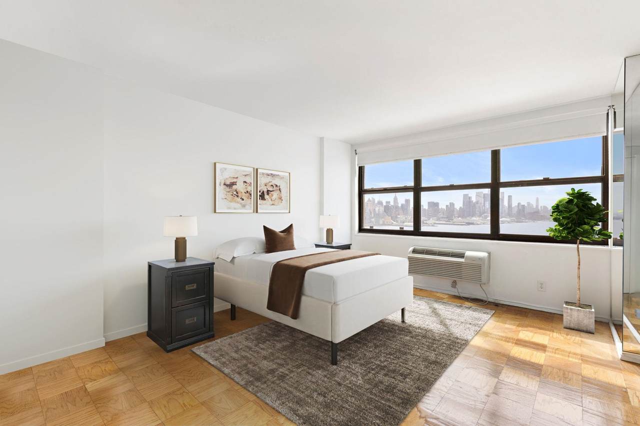 7002 Blvd East - Photo 1