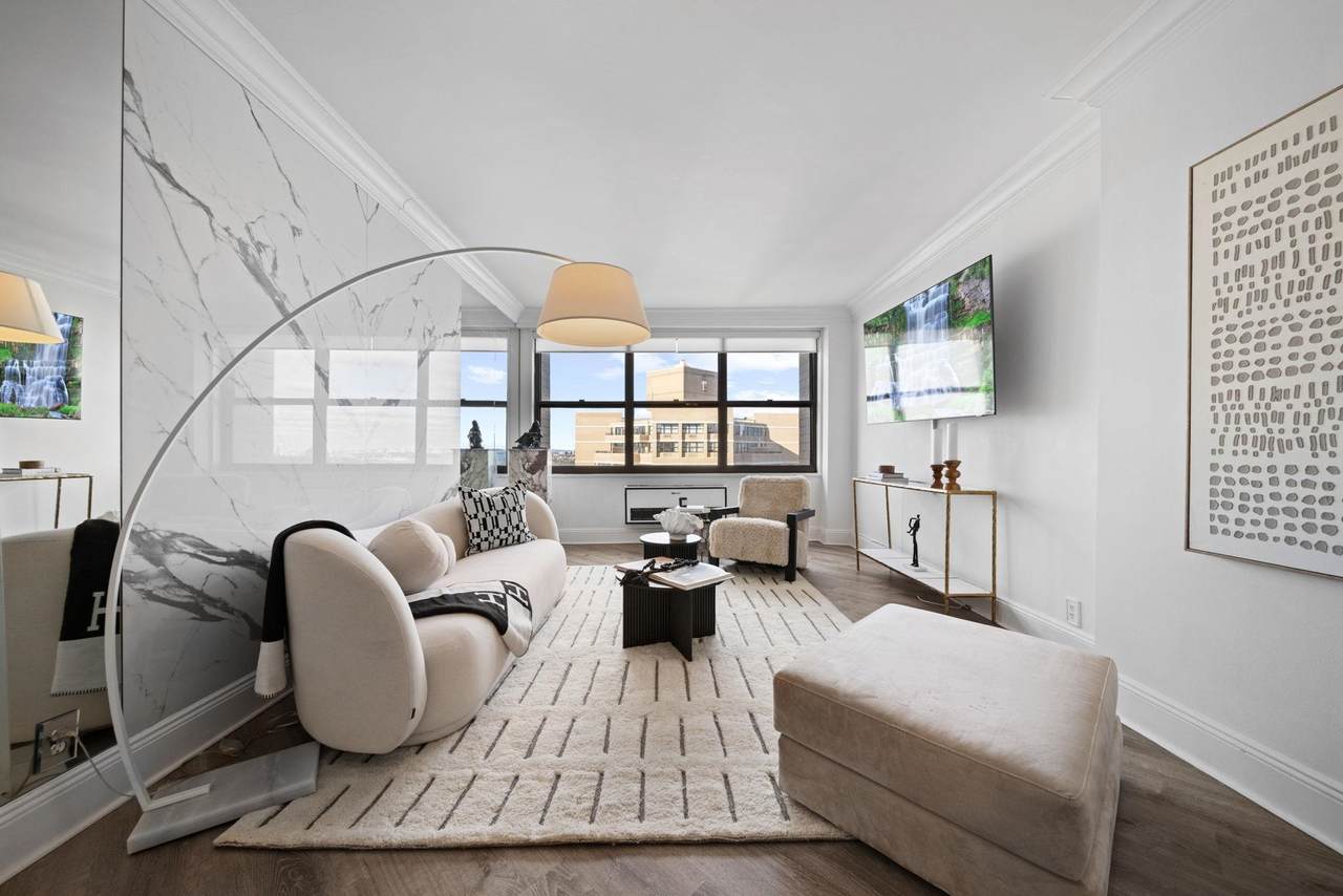 7002 Blvd East - Photo 1