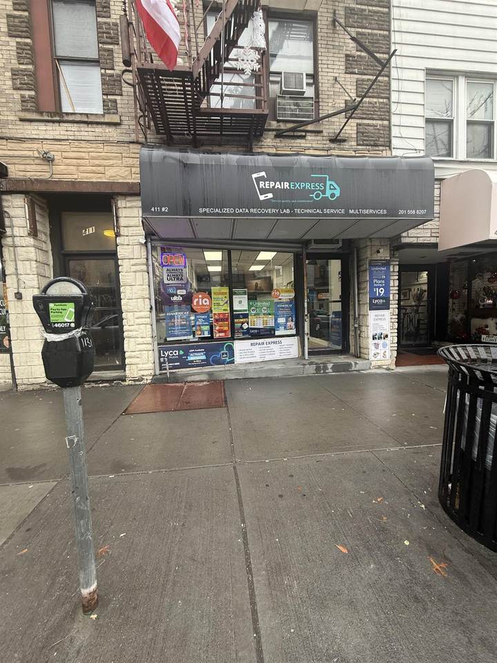 411 Central Ave - Photo 1