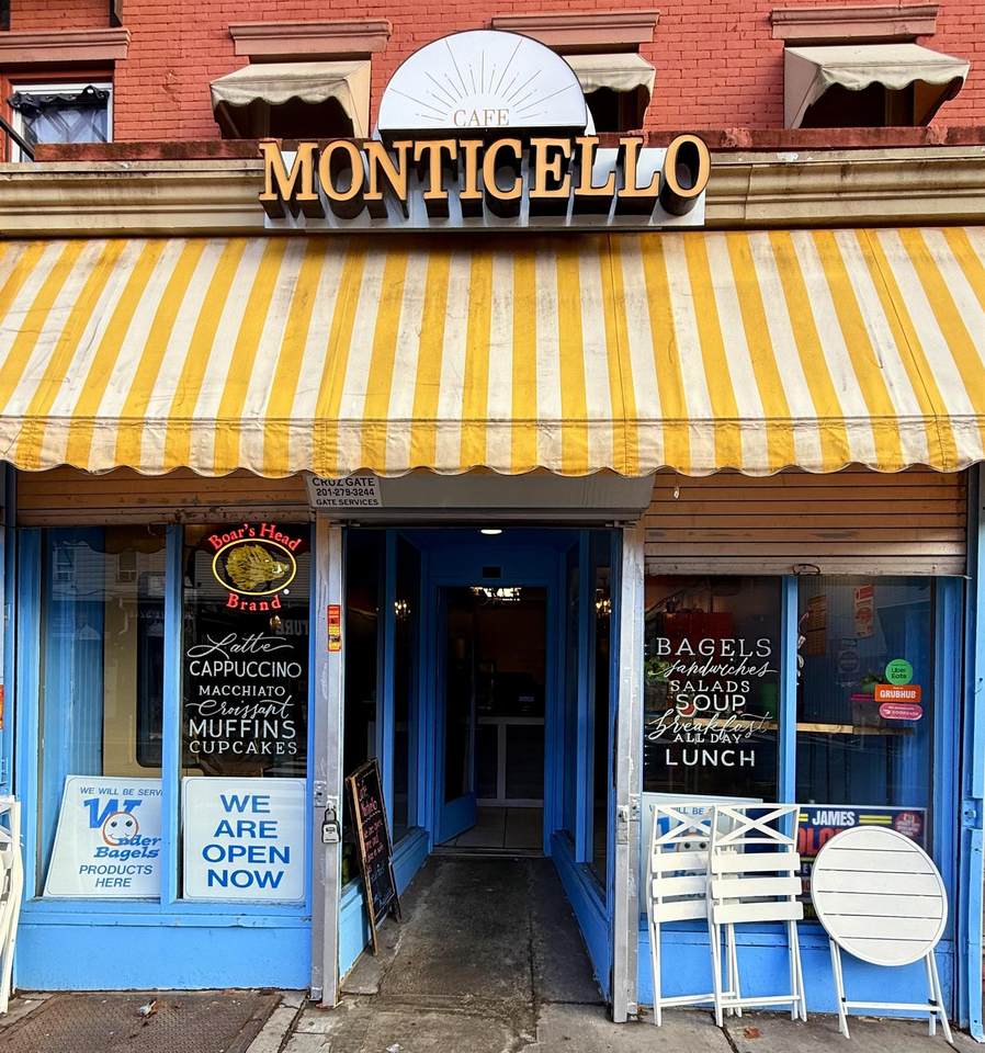 136 Monticello Ave - Photo 1