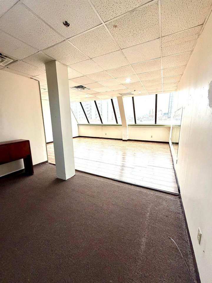 2983 Kennedy Blvd - Photo 1