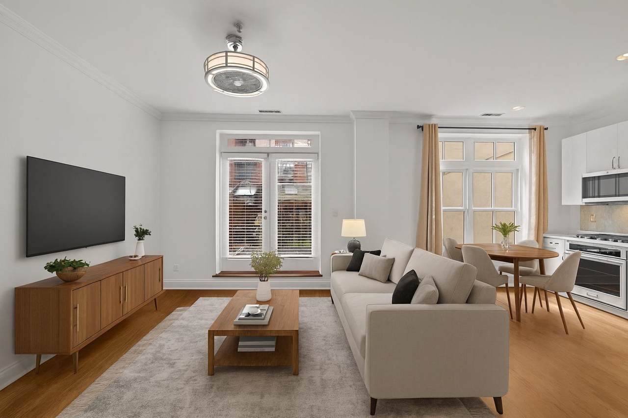 104 York St - Photo 1