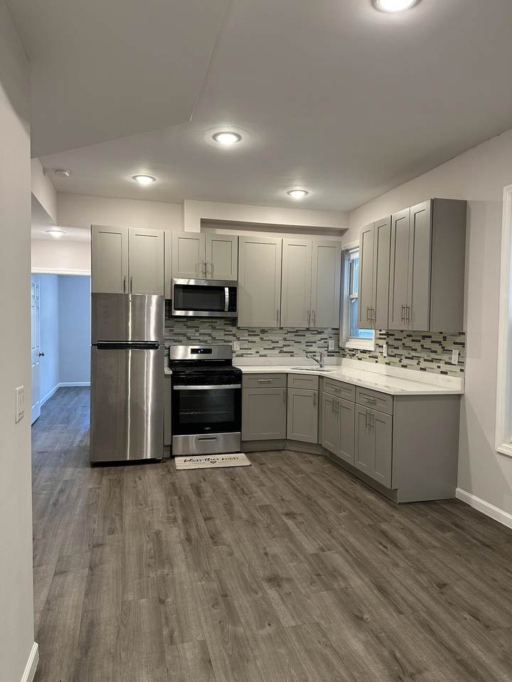 38 Clendenny Ave - Photo 1