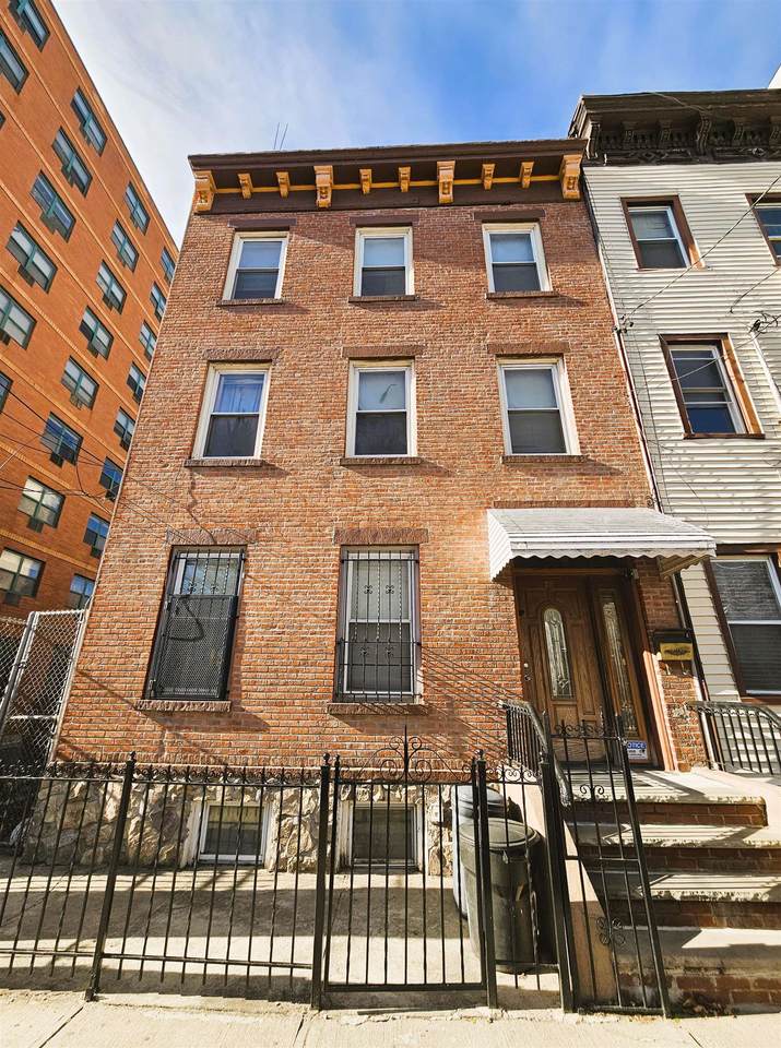 29 Orchard St - Photo 1