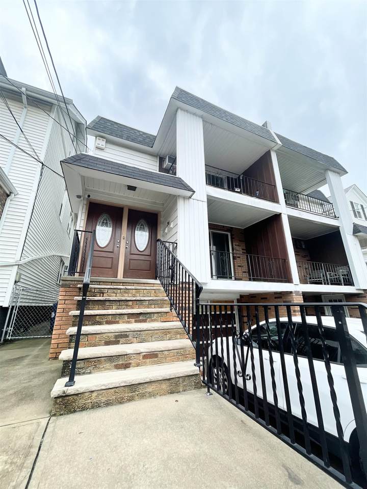 34 Trask Ave - Photo 1