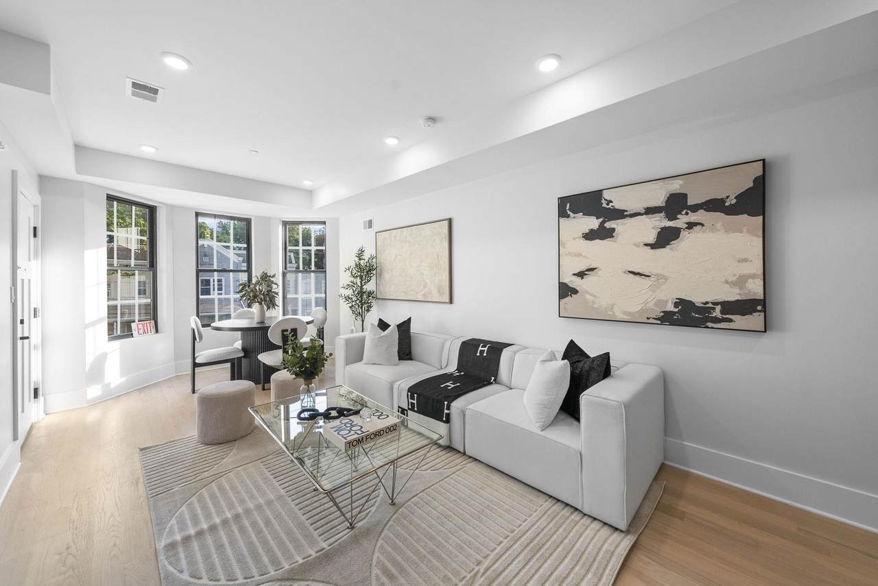 124 Glenwood Ave - Photo 1