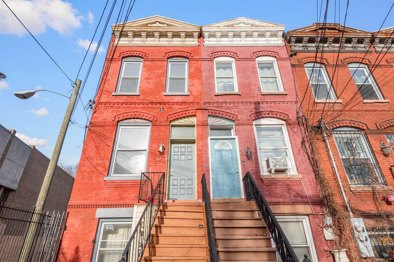 92 Prescott St - Photo 1