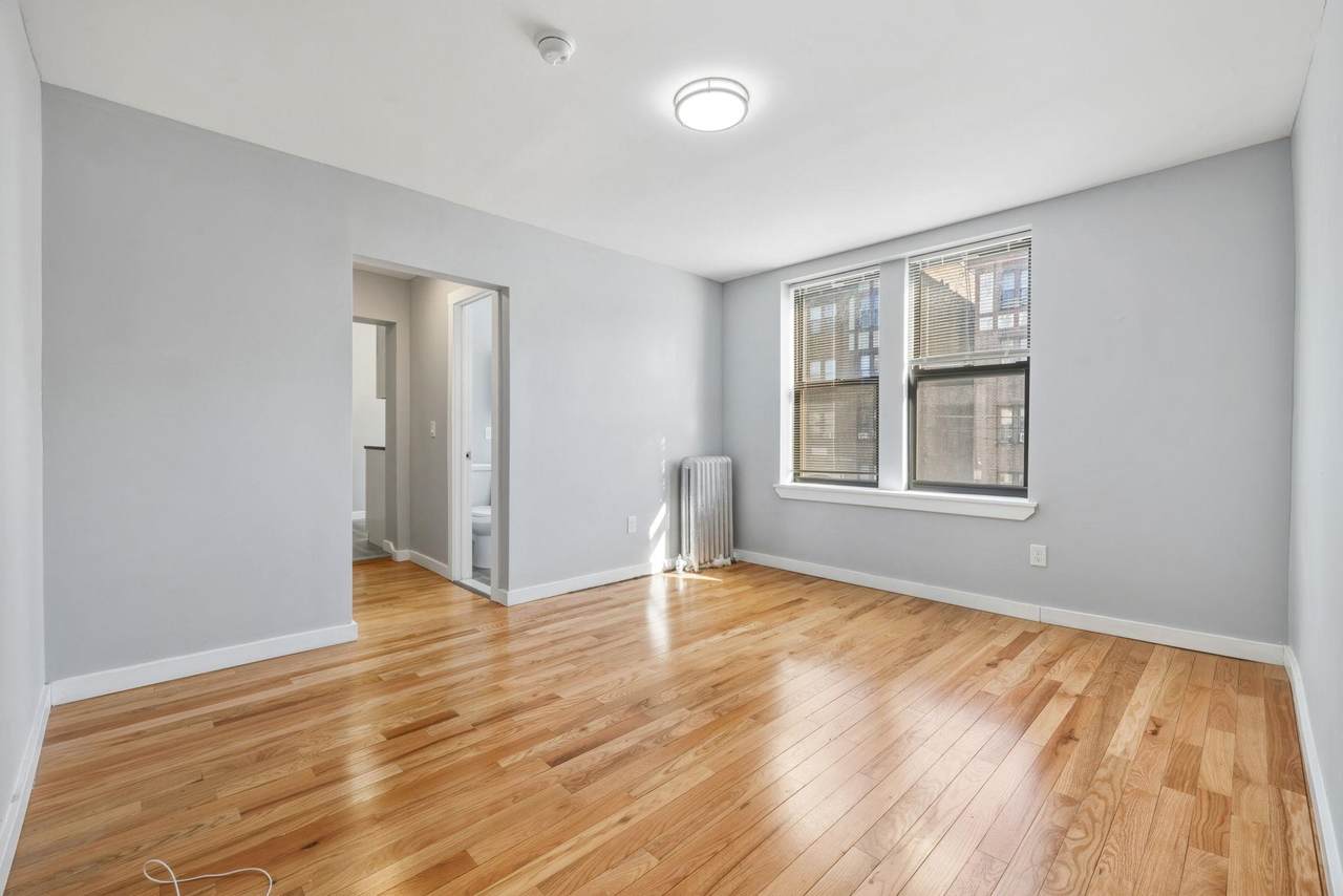 117 Corbin Ave - Photo 1