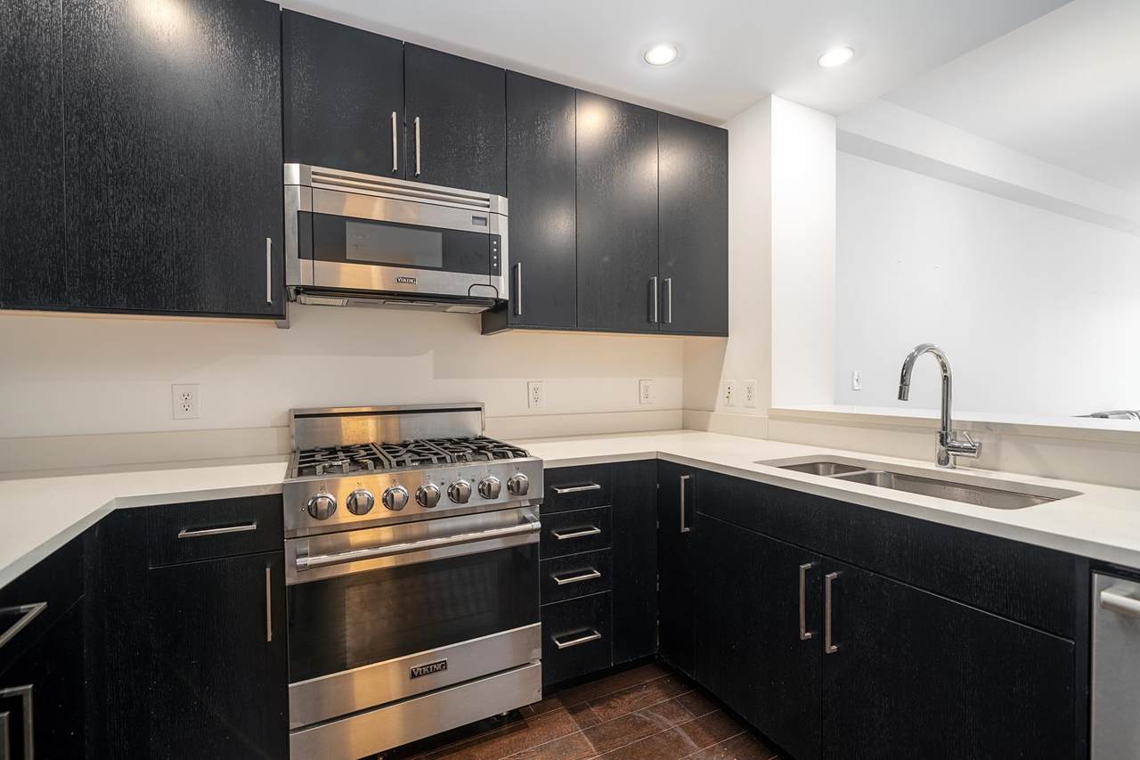 1100 Maxwell Lane - Photo 1