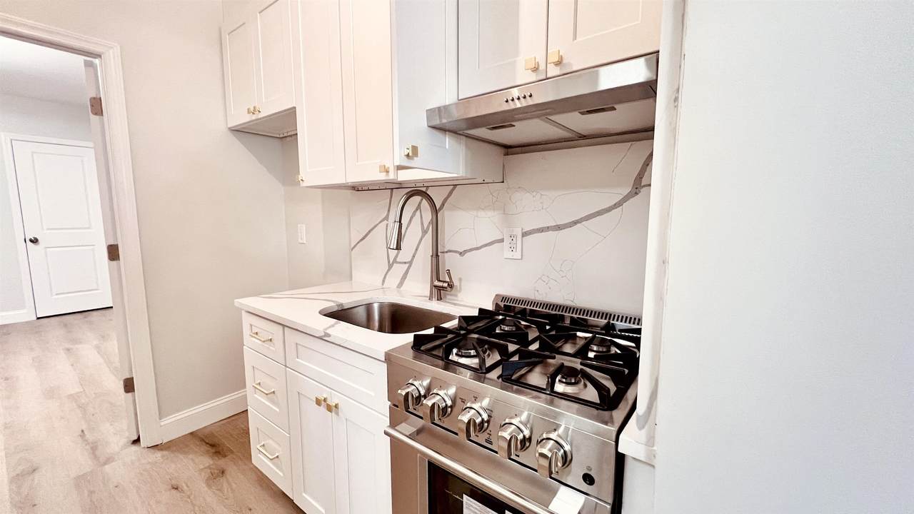 3025-35 Kennedy Blvd - Photo 1