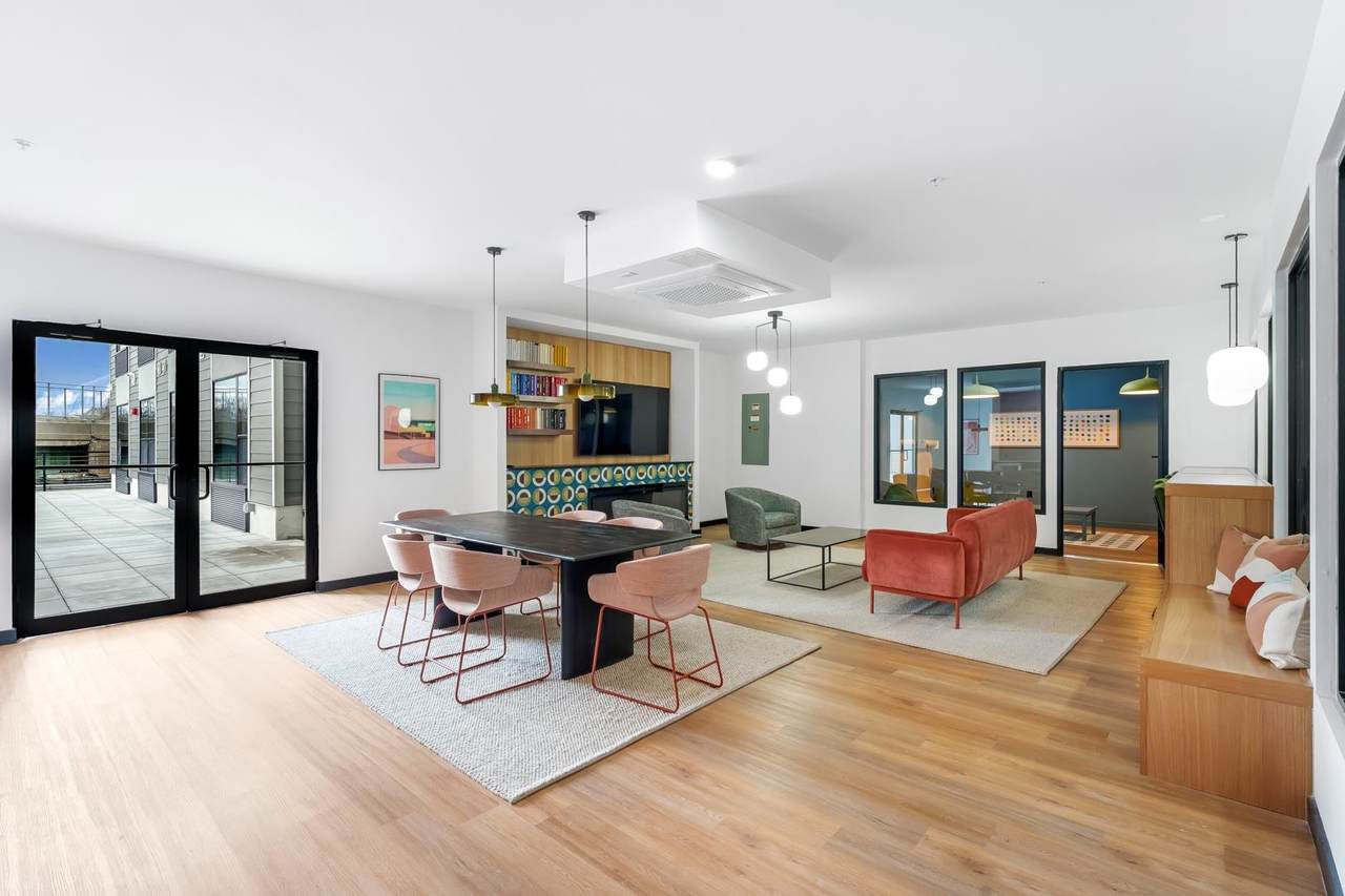 175 West 7Th St - Photo 1