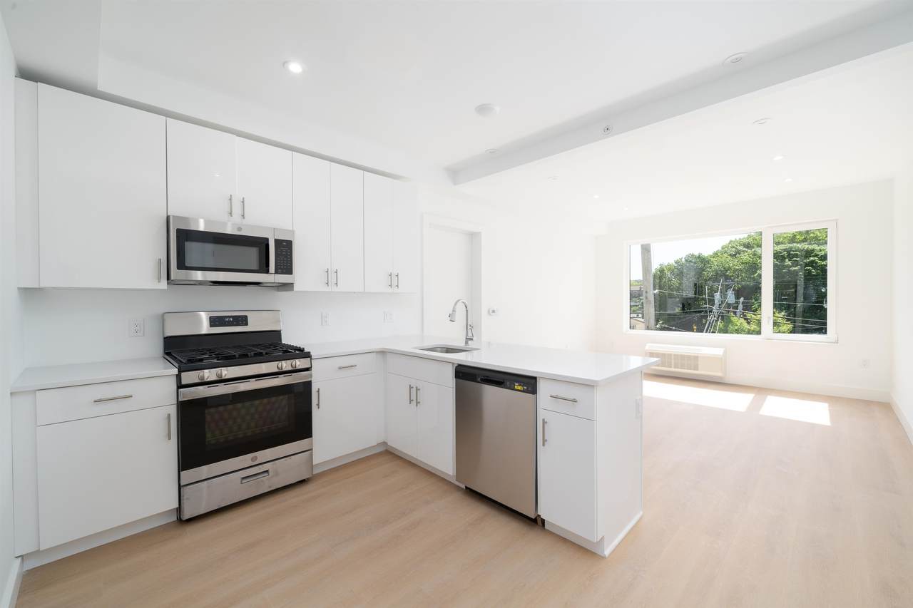 3309 Liberty Ave - Photo 1