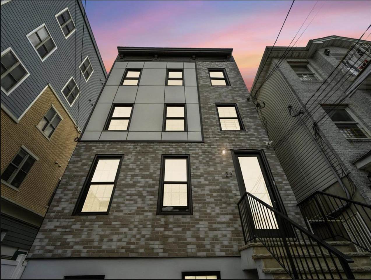 23 Westervelt Pl - Photo 1