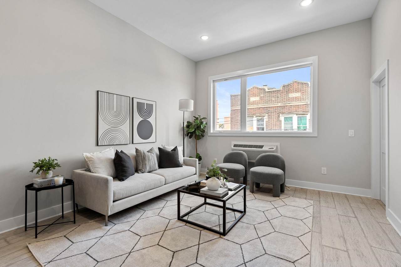 519 54TH ST - Photo 1