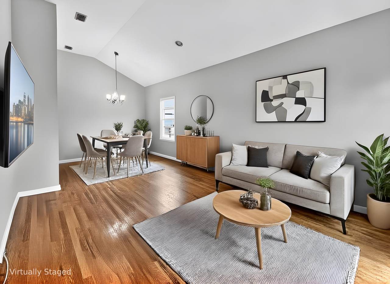 43 Manhattan Ave - Photo 1