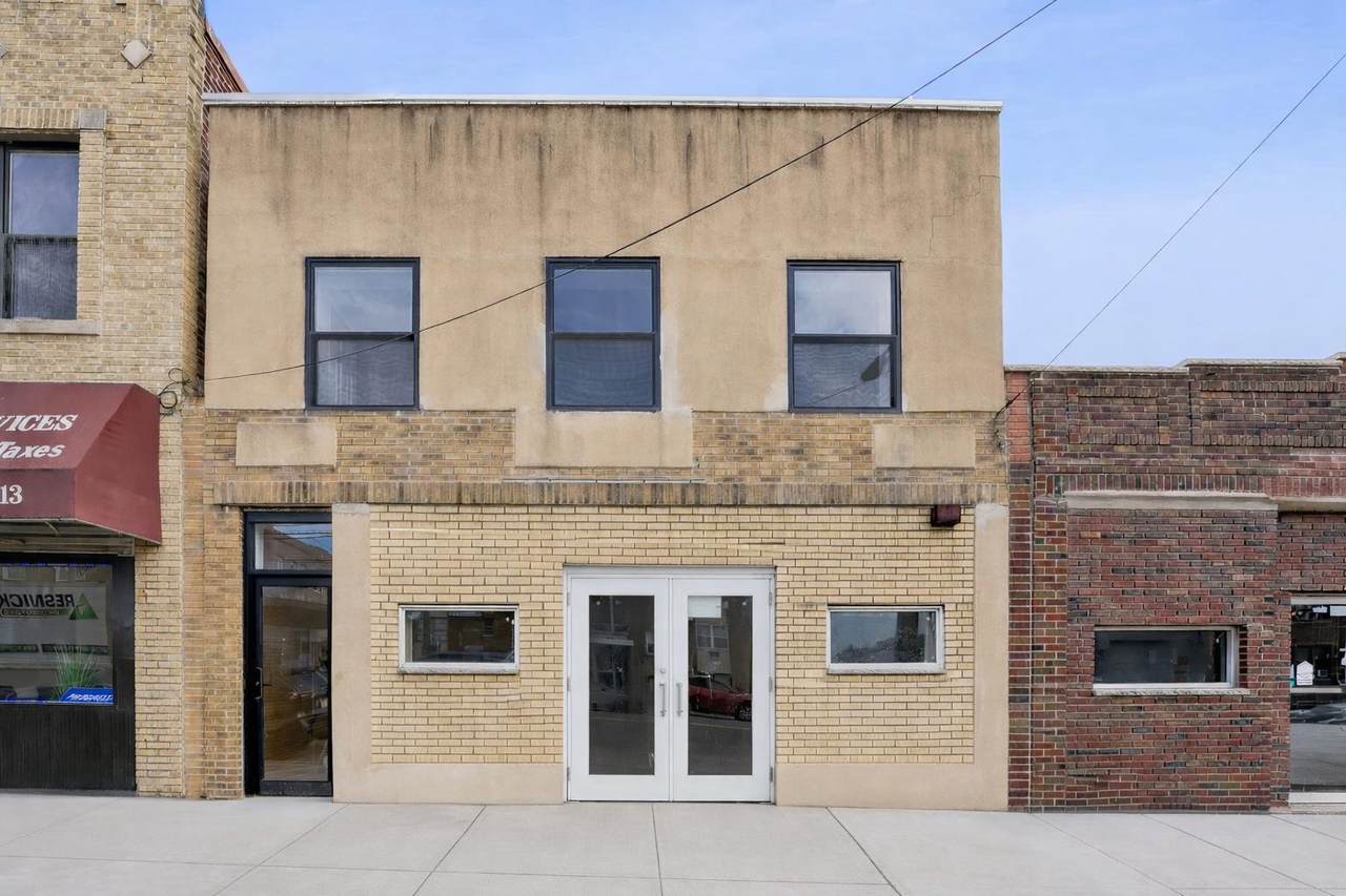 8324 John F Kennedy Blvd - Photo 1