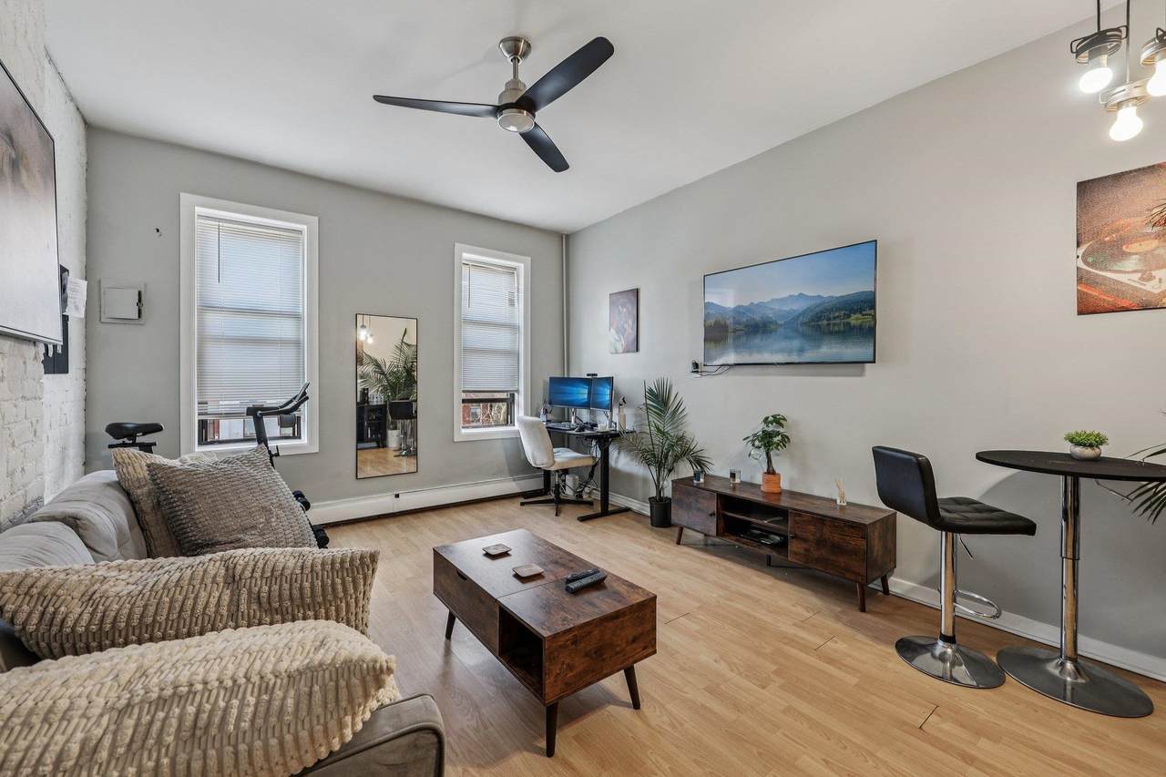 34 Madison Ave - Photo 1