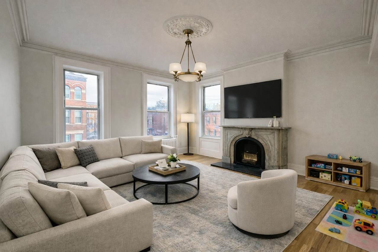 1000 Bloomfield St - Photo 1