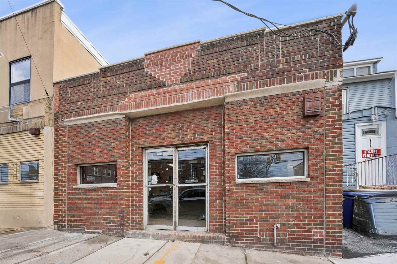 8320 John F Kennedy Blvd - Photo 1