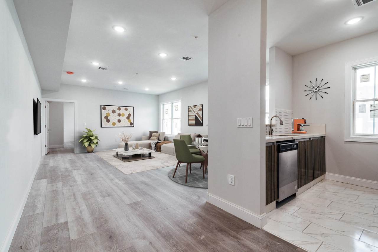 144 Bergen Ave - Photo 1