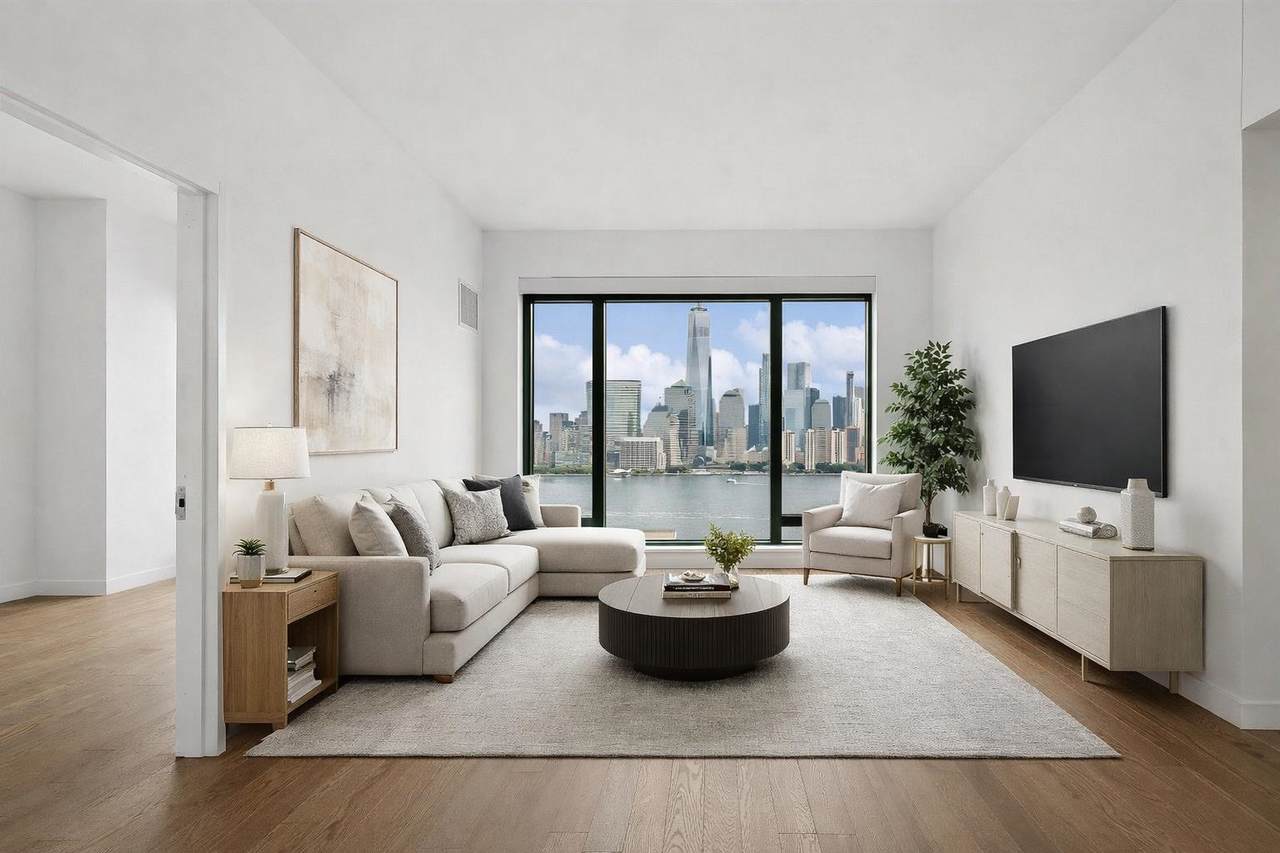 99 Hudson St - Photo 1