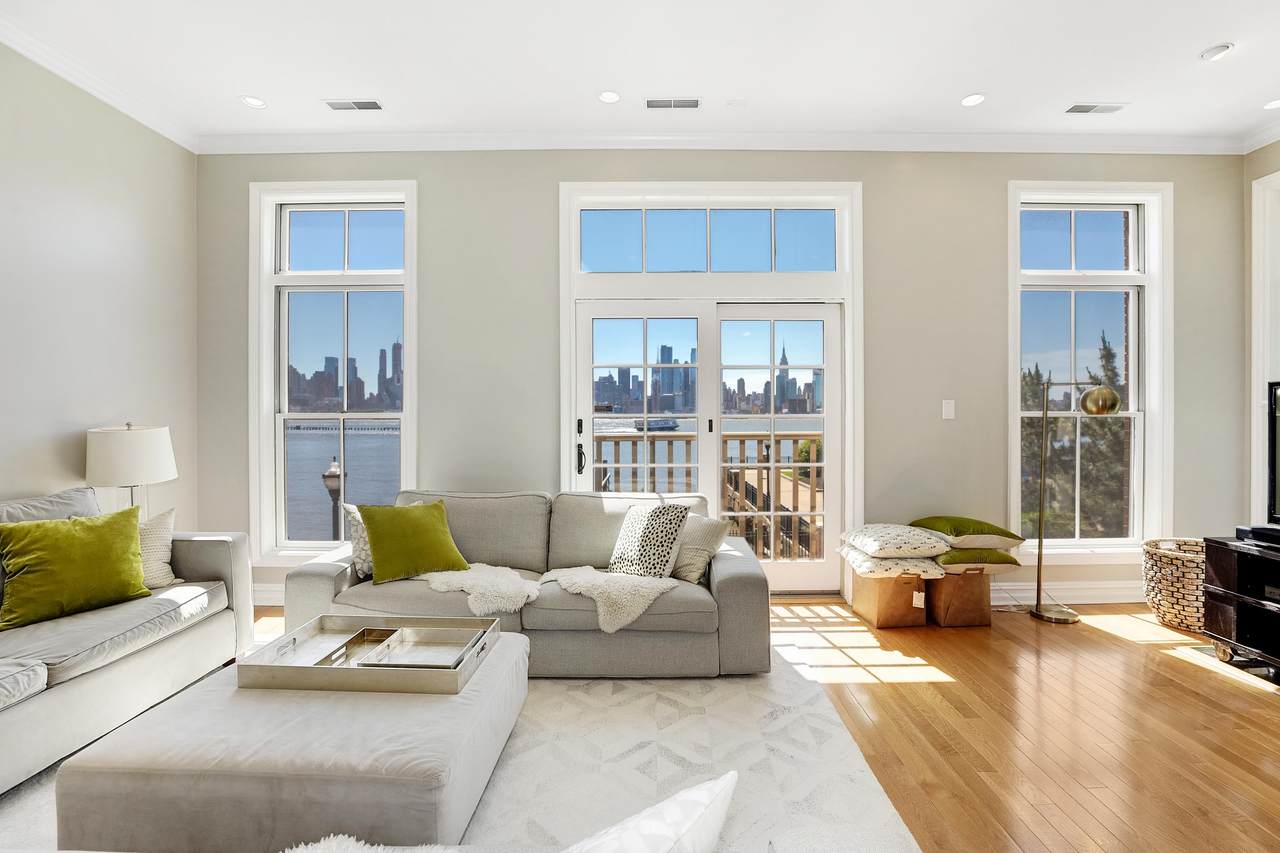 1 Regency Pl - Photo 1